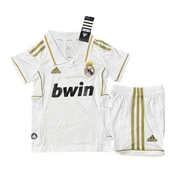 Fotbollskläder till baby Real Madrid Hemmatröja Retro 2011-2012 Kortärmad shorts