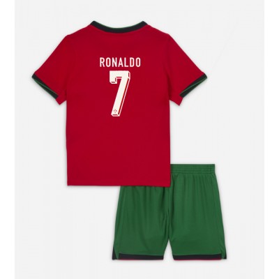 Billiga Fotbollströjor Barn Portugal EM 2024 Hemma Tröja Kortärmad + Korta byxor Cristiano Ronaldo 7